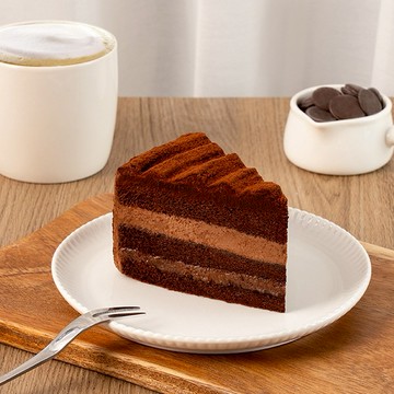 【星巴克】經典咖啡松露生巧克力蛋糕