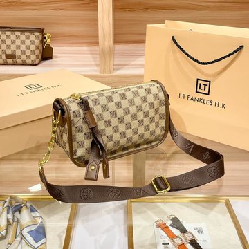 香港品牌真皮女包小眾寬肩帶腋下包高級感百搭斜挎包2025春夏新款