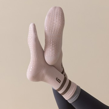 左右襪業 瑜伽襪子女春秋款新疆棉2025新款防滑夏季薄款普拉提配鯊魚褲長襪現貨精品