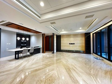 雄崗花園美術館農16特區藝術豪宅高檔裝潢連號3車｜高雄市鼓山區美術東五路