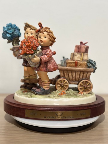 德國Hummel喜姆娃娃Love's bounty愛的賞賜