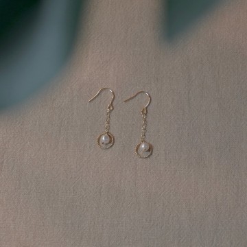 限定優惠 ll 隨著步伐旋轉 ll 淡水珍珠 14kgf包金耳環 ER-00074