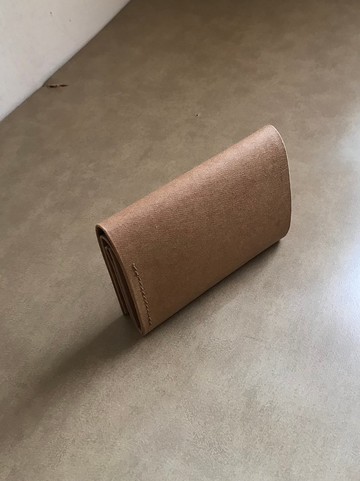 - 水洗拉鍊零錢短夾 /原駝-*素食紙皮革-新品