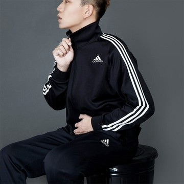 adidas 愛迪達 套裝 棉質 立領三線外套 黑色 縮口休閒長褲 毛巾布內裏 男女可穿(IC6766)