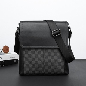 {快速出貨 TW} 休閒肩背包 側背包 約會男包 上班通勤包 側背包 男包 方格紋包 時尚單肩包 大容量肩背包 男性肩背