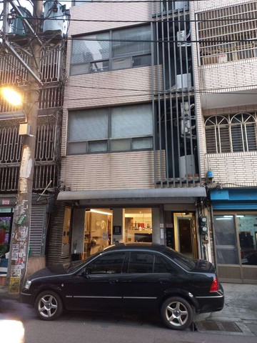 近 SOGO 收租12間套房電梯透天｜桃園市中壢區興和路