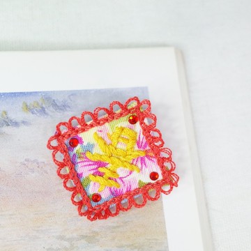 春到 手刺繡 胸針 別針