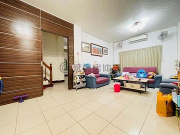 專簽｜泰和國小｜臨路角間大透天｜可停多車｜稀有釋出｜彰化縣彰化市泰瑞街