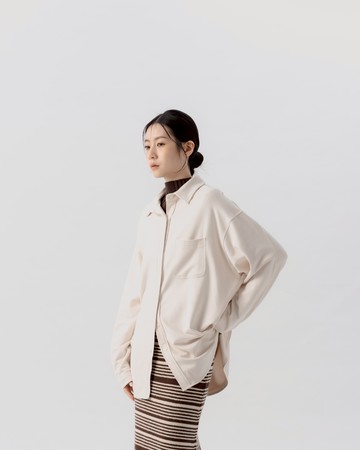 質感麂皮單口袋長袖襯衫- 杏