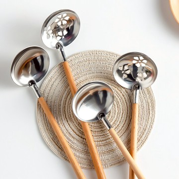 不銹鋼湯勺火鍋漏勺笊籬日式家用撈勺櫸木柄拉面勺廚房小湯勺餐具