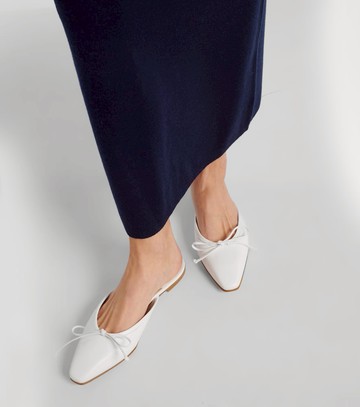 Manolo Blahnik Ballerimu leather mules