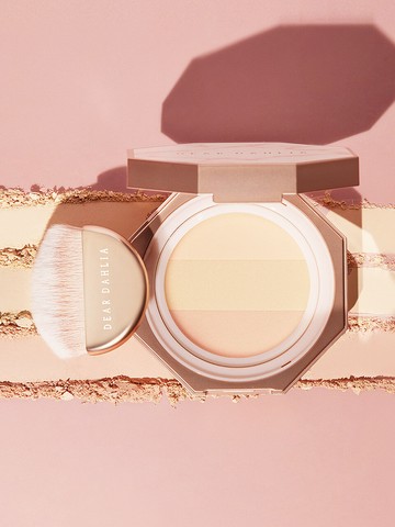 Blooming Edition Sheer Light Finishing Powder