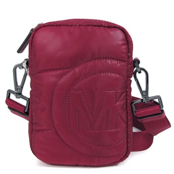 MICHAEL KORS Rae 大圓標Logo绗縫防潑水輕量尼龍手機小物斜背包(苺紅色)