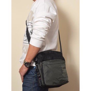 WeLiS男士品質牛津單肩包男休閑戶外包時尚商務男包輕便多層斜挎