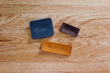 客製化英文手工壓印皮標 20色✕23種造型
