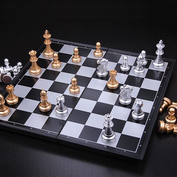 國際象棋 國際象棋中大號磁性黑白金銀棋子折疊棋盤套裝培訓比賽用棋『CM44396』