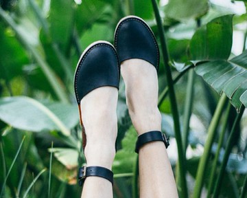 平底鞋、黑色懶人鞋、黑色皮革涼鞋、零足跟差鞋子、樂福鞋