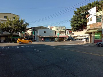 亞灣夢時代多元使用透天｜高雄市前鎮區鎮國路