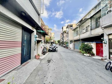 莒光。世運。捷運。26大地坪。透天。中山大學附中｜高雄市左營區和光街