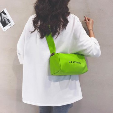 包包女時尚單肩健身帆布包