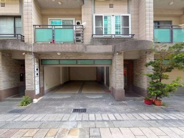 鳳頂商圈｜六米面寬雙車透天｜清幽舒適住家｜高雄市鳳山區園茂路