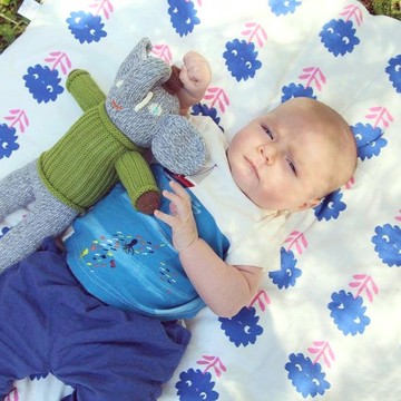 美國 Blabla Kids 多功能床墊/遊戲墊 - 手繪小花 藍紫