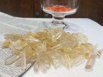 能量擺件 水晶柱 原礦 碎石 原石 擴香招財消𥔵 100克