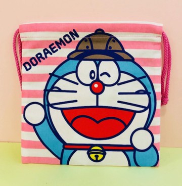 【震撼精品百貨】Doraemon_哆啦A夢~束口袋-粉白條