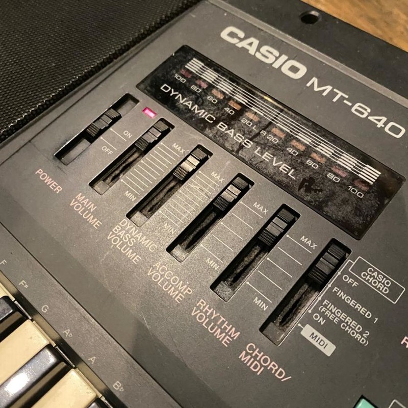 ジャンク- CASIO MT-640 Keyboard カシオ ミニキーボード -GRUN