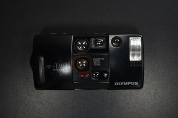 【經典古物】Olympus AF-1 TWIN QuartzDate 奧林巴斯 傻瓜相機