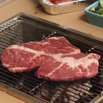 【巧食家】冠軍背肩牛排X4包 (250g/包)