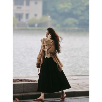 AZure法式復古高腰裙百褶 A字絲絨半身裙 顯瘦百搭蓬蓬裙長款傘裙