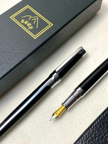 3952老山羊-西拉雅 黑之明 雙色鋼尖鋼筆