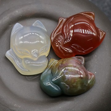 CS2505-白瑪瑙紅瑪瑙印度瑪瑙雕刻小狐狸吊墜DIY項鍊掛件飾品配件批發