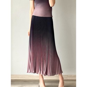 百褶裙女新款顯瘦夏天洋氣漸變色高腰遮臀時尚三宅褶皺長款半身裙