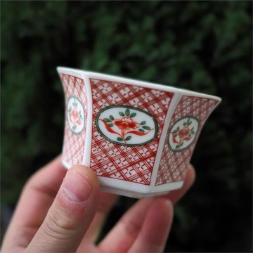 雙子商店 中古日本制手繪赤繪花草銘紋六角多邊陶瓷茶杯 盛器