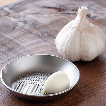 家事問屋日本製不鏽鋼附嘴口調味料磨泥器
