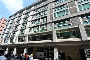 不用500萬*逢甲U行館大套房*｜台中市西屯區寶慶街