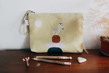 台灣山羊刺繡大收納包