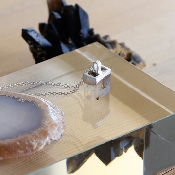 雙面可戴 純銀鑲天然海洋玉髓配鏈吊墜