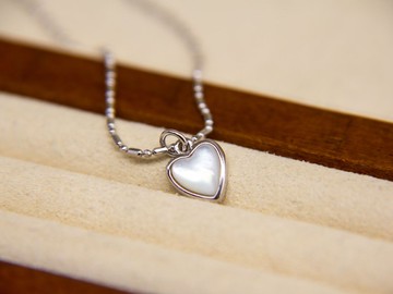 簡約白貝母心形項鍊 | 極簡珠母貝心心頸鏈 | 珍珠母愛心項鏈