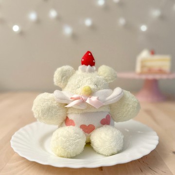 草莓鮮奶油蛋糕小熊玩偶 甜美溫柔的療癒時光