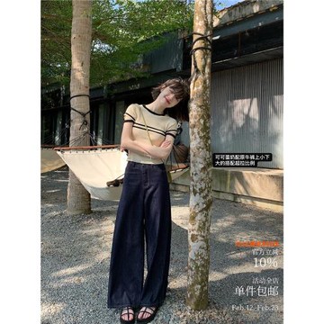 秒變紙片人冰麻短袖~夏日光合下的色彩感穿搭 撞色針織蕩袖設計