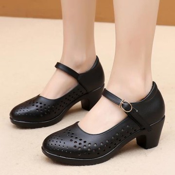 真皮高跟粗跟涼鞋女圓頭洞洞單鞋41-43旗袍T臺走秀鞋大碼女鞋夏季