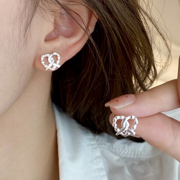 耳釘 耳環 通體925純銀耳環 耳環純銀 耳飾 愛心耳釘 簡約設計感甜美百搭耳飾 飾品純銀耳釘