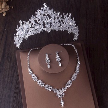 皇冠頭飾新娘項鏈耳環三件套大氣森系超仙婚紗王冠生日韓式結婚女