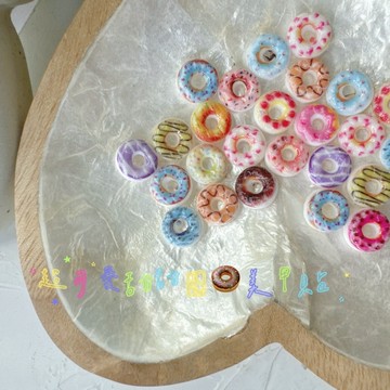 千千美學｜-現貨-實色甜甜圈（混裝一包10入）美甲飾品材料鑽飾彩鑽大鑽合金屬飾品平底貼極光鏡面立體愛心蝴蝶結貼紙