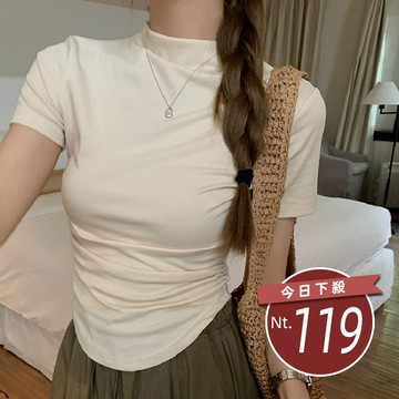 【台灣發貨】韓版氣質半高領設計感短袖上衣 衣服 女裝 t恤 短袖t恤 上衣【T688】