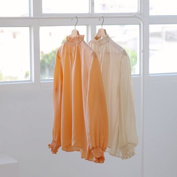 印象微透膚高領上衣