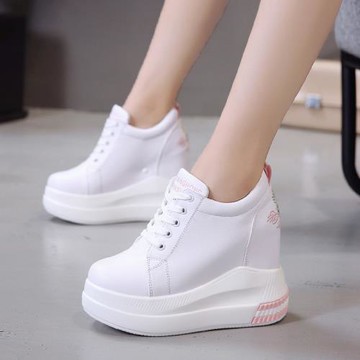 春季新款12cm內增高女鞋2025厚底松糕小白鞋爆款百搭超高跟休閑鞋